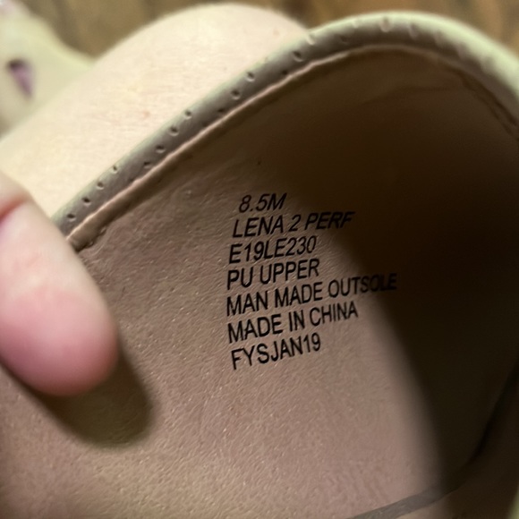 Esprit 2.5-3 inch Block Open Toe Mule - Picture 4 of 4